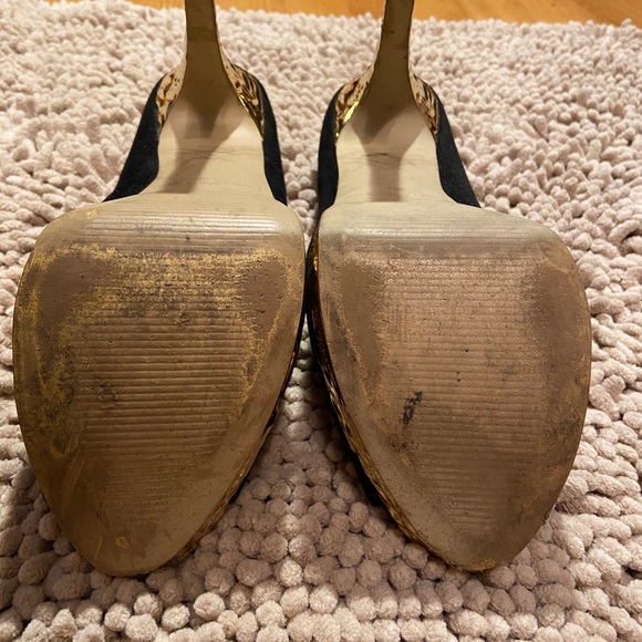 Enzo Angiolini Black & Gold Heels - Picture 3 of 11